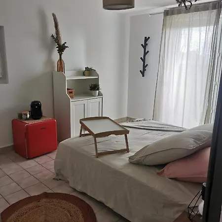 Les Petites De Lacoste Lacoste (Herault)