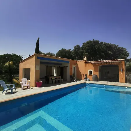 Les Petites De Lacoste (Herault)