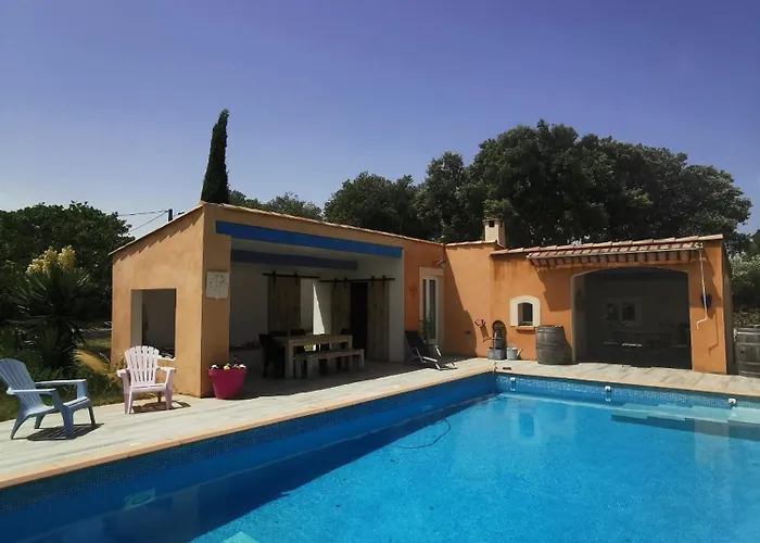Les Petites De Lacoste (Herault)